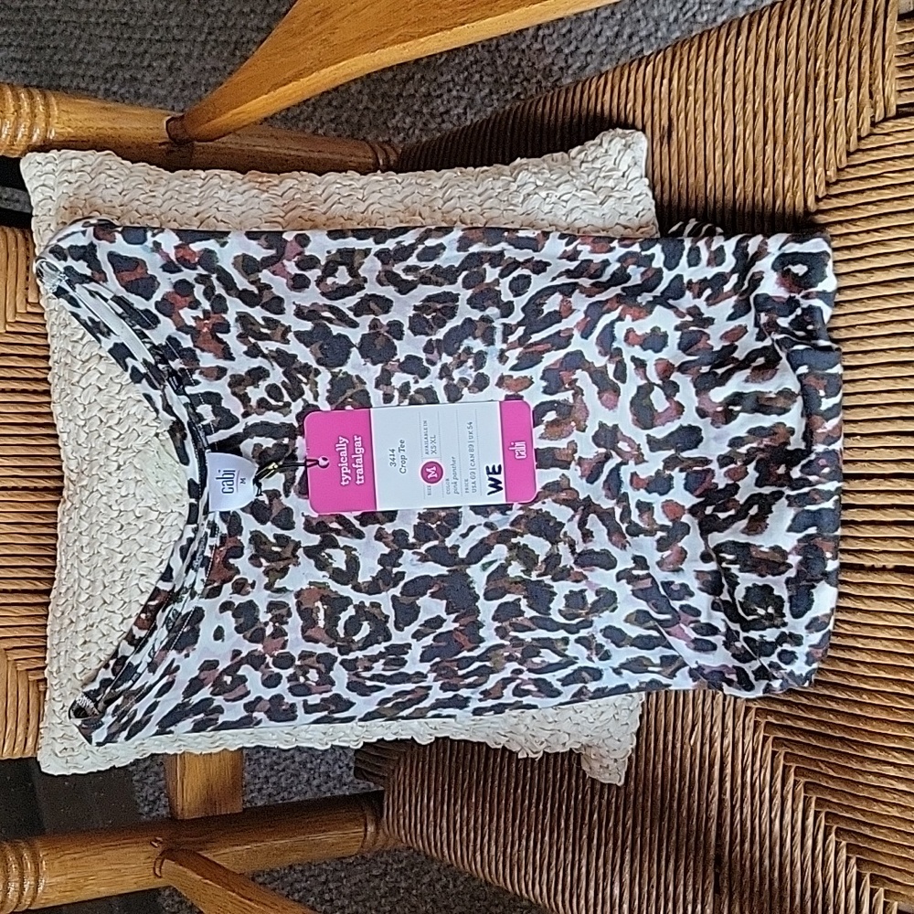 Cabi typically trafalgar, pink panther, crop tee, short sleeve, size M